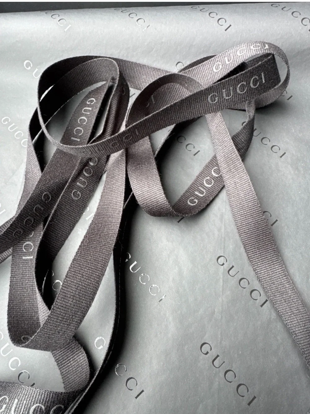 Gucci Black box with tissue and ribbon
